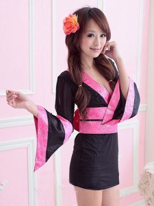 zdroj: http://www.kimonoandsilk.com/short-sexy-robes/black-kimono-pink-ob.html